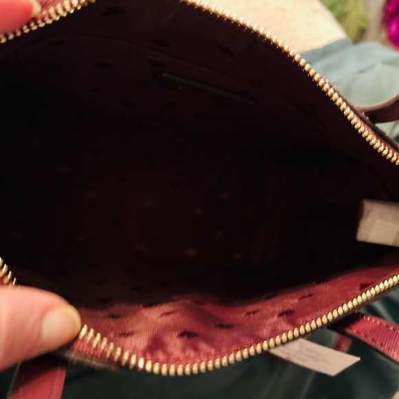 Kate spade 
Flash glitter satchel 
Cherrywood 
New with tags/original packaging - Picture 4 of 4